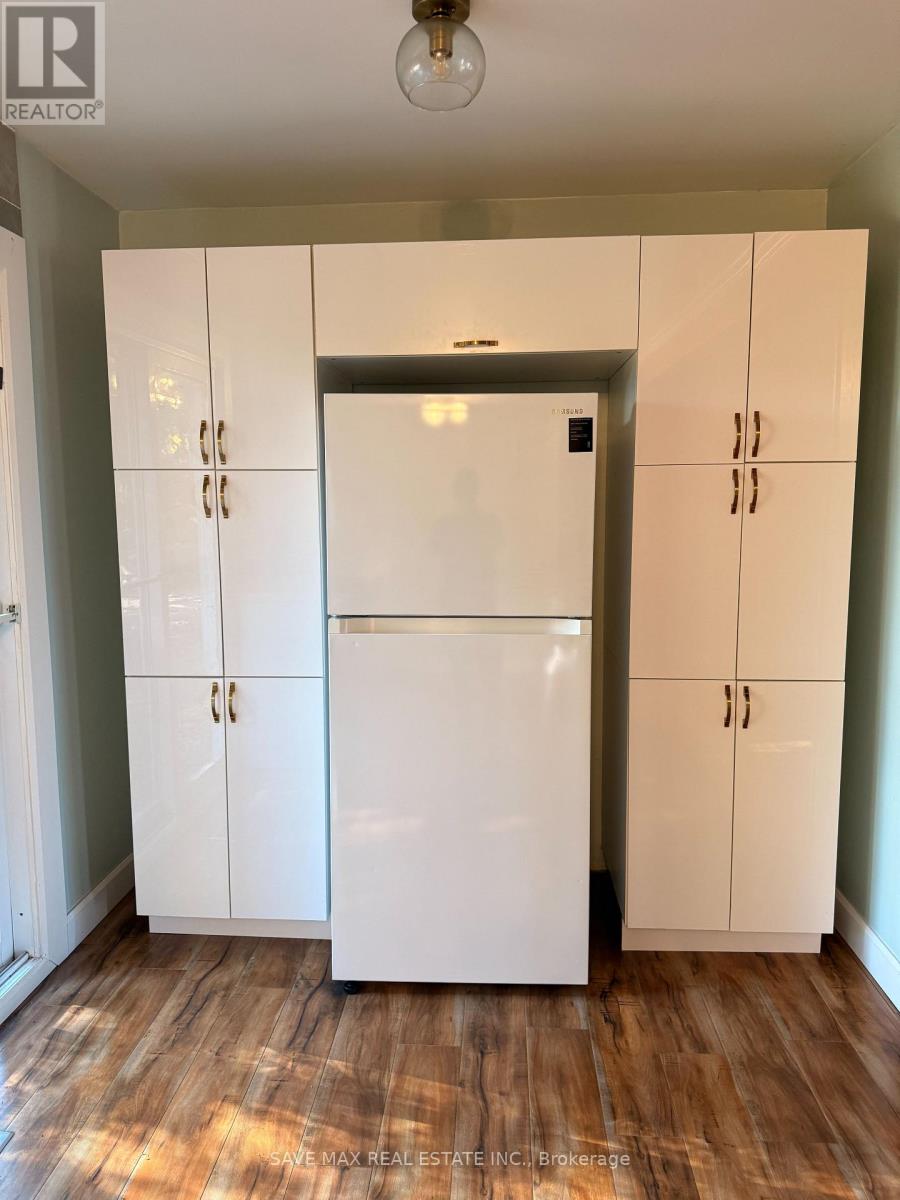 Main Level - 206 Winston Boulevard, Cambridge, Ontario N3C 1M3 - Photo 20 - X12495836