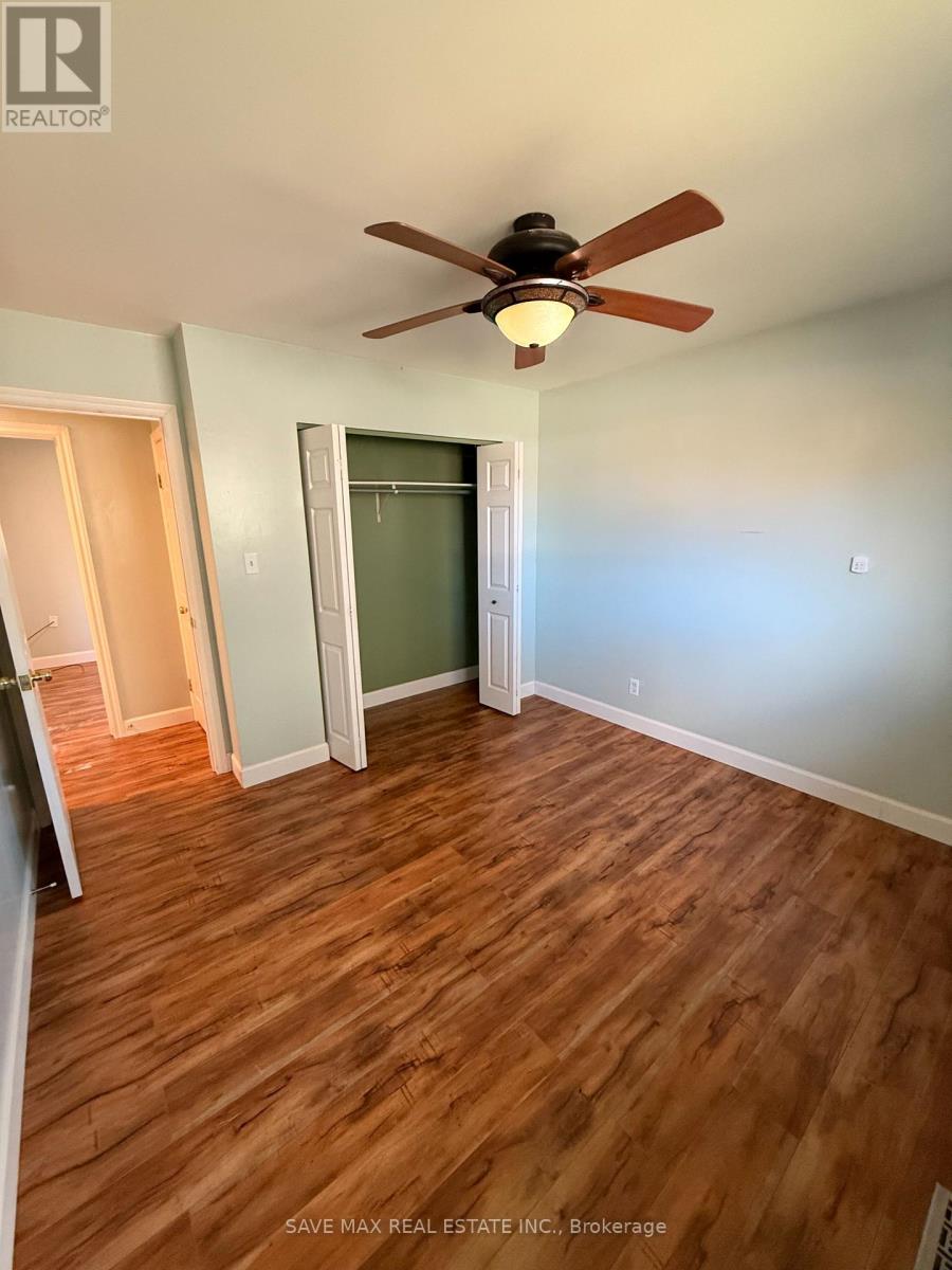 Main Level - 206 Winston Boulevard, Cambridge, Ontario N3C 1M3 - Photo 14 - X12495836