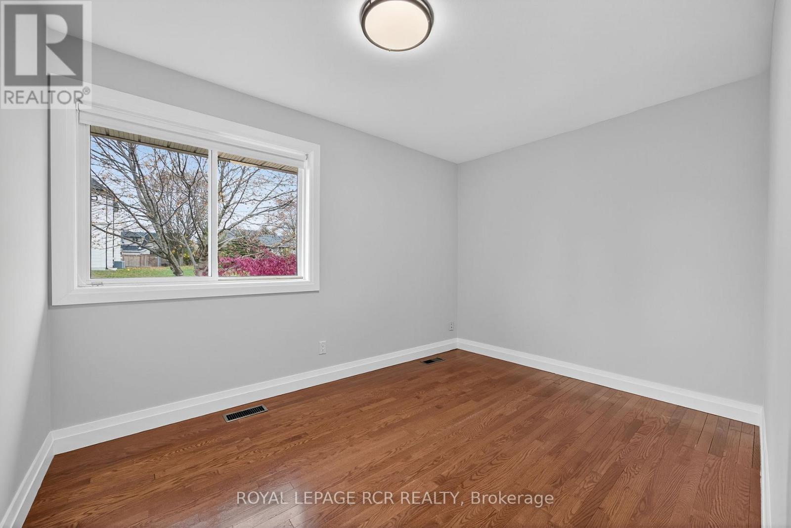 52 Elizabeth Drive, King, Ontario  L0G 1N0 - Photo 19 - N12553208