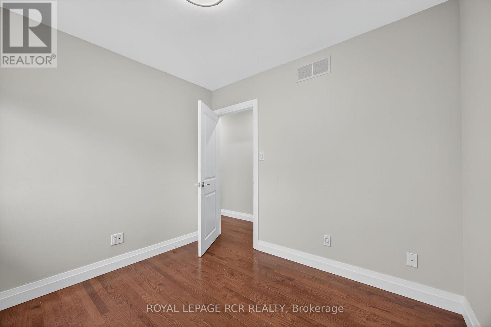 52 Elizabeth Drive, King, Ontario  L0G 1N0 - Photo 22 - N12553208