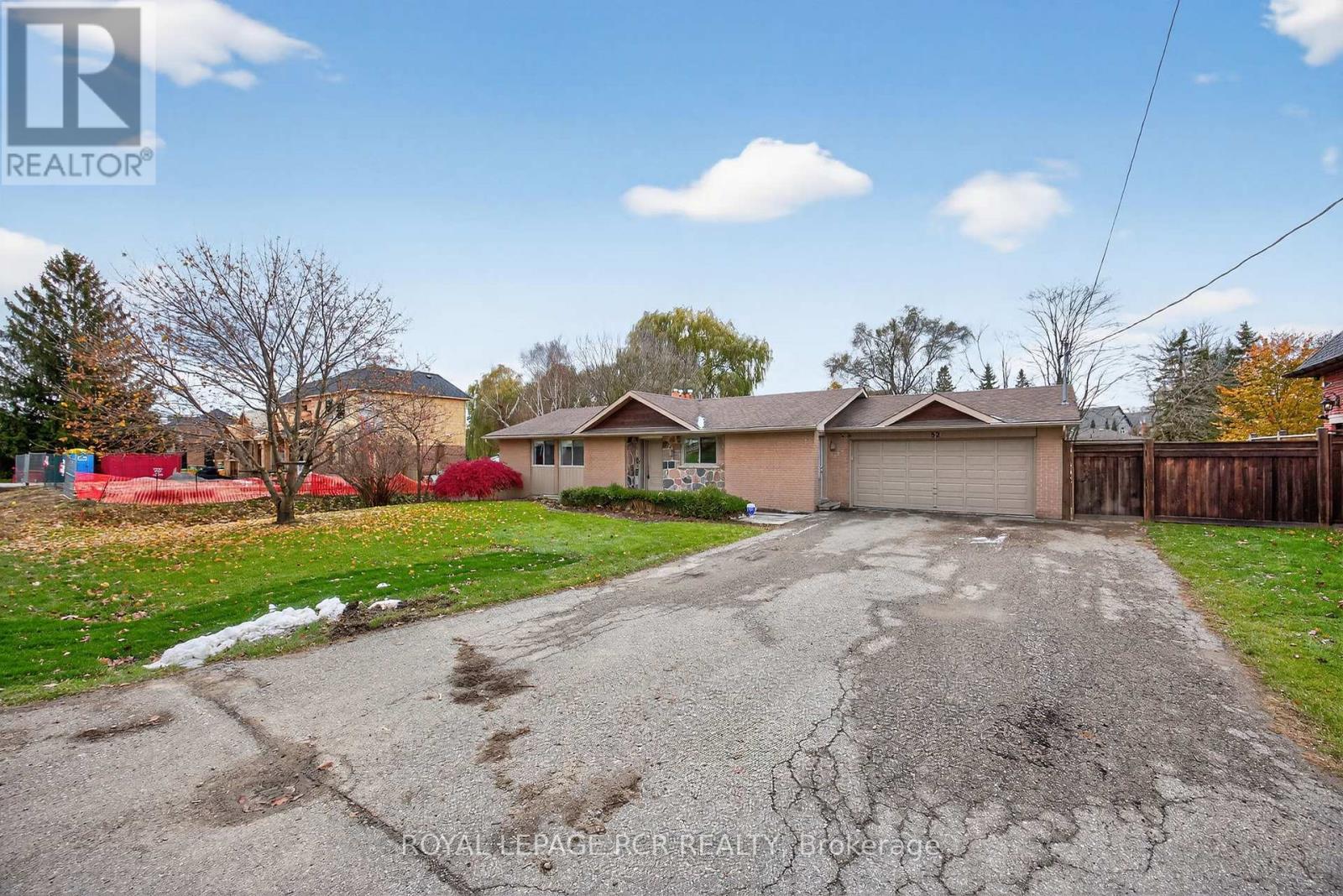 52 Elizabeth Drive, King, Ontario  L0G 1N0 - Photo 3 - N12553208