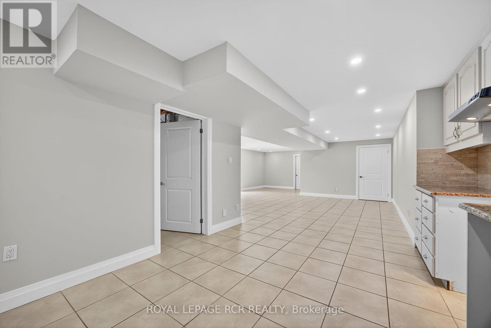 52 Elizabeth Drive, King, Ontario  L0G 1N0 - Photo 33 - N12553208