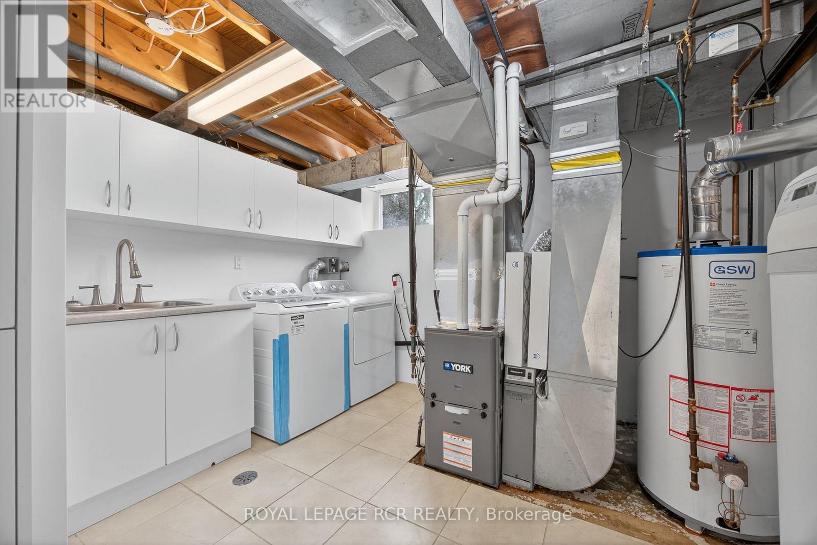 52 Elizabeth Drive, King, Ontario  L0G 1N0 - Photo 34 - N12553208