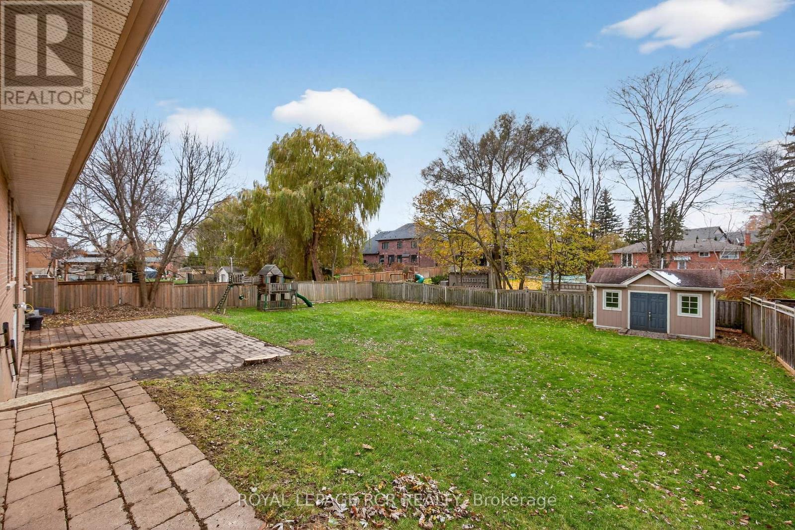 52 Elizabeth Drive, King, Ontario  L0G 1N0 - Photo 36 - N12553208