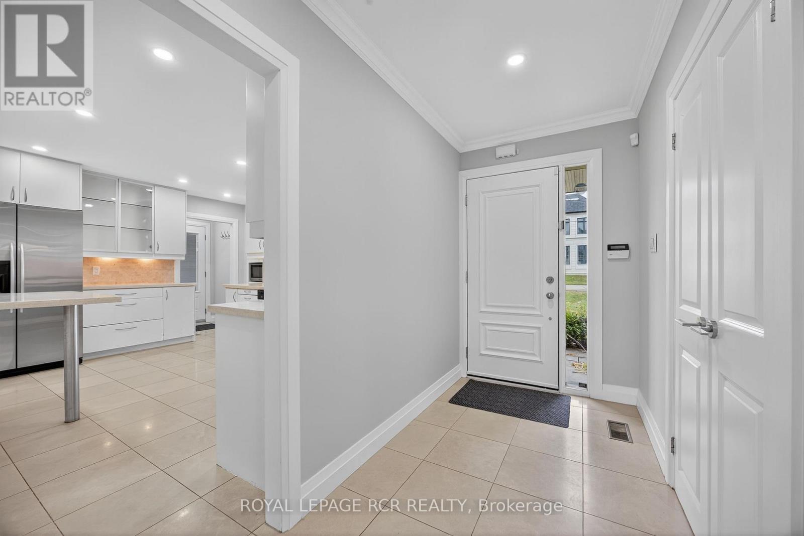 52 Elizabeth Drive, King, Ontario  L0G 1N0 - Photo 6 - N12553208