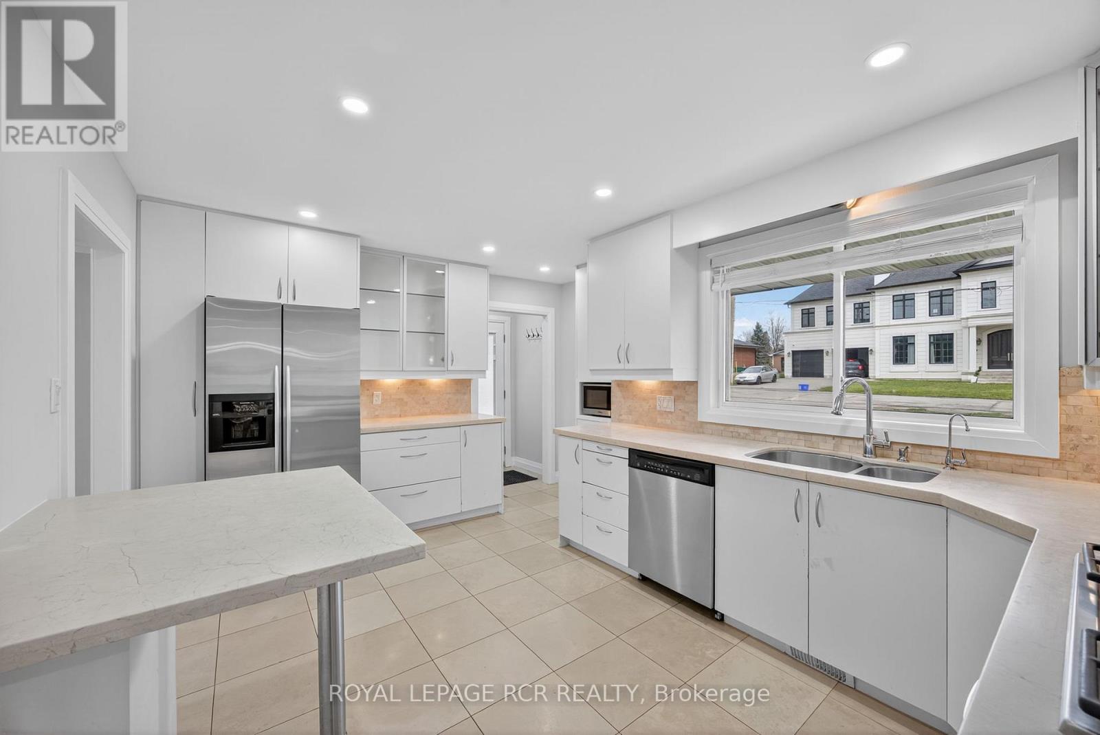 52 Elizabeth Drive, King, Ontario  L0G 1N0 - Photo 7 - N12553208