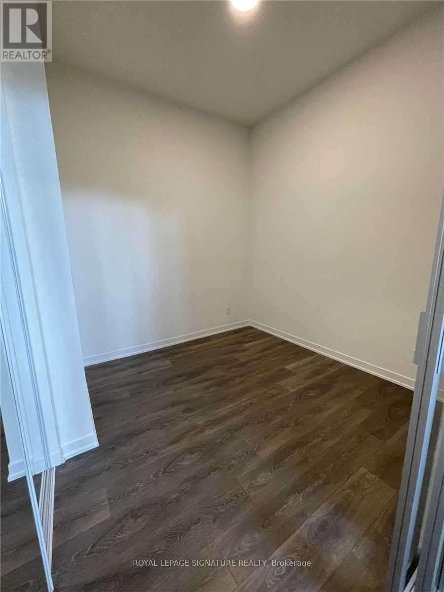 A105 - 160 Canon Jackson Drive, Toronto, Ontario  M6M 0B6 - Photo 5 - W12553204