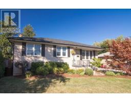 543 TAPLOW CRESCENT, Oakville, Ontario