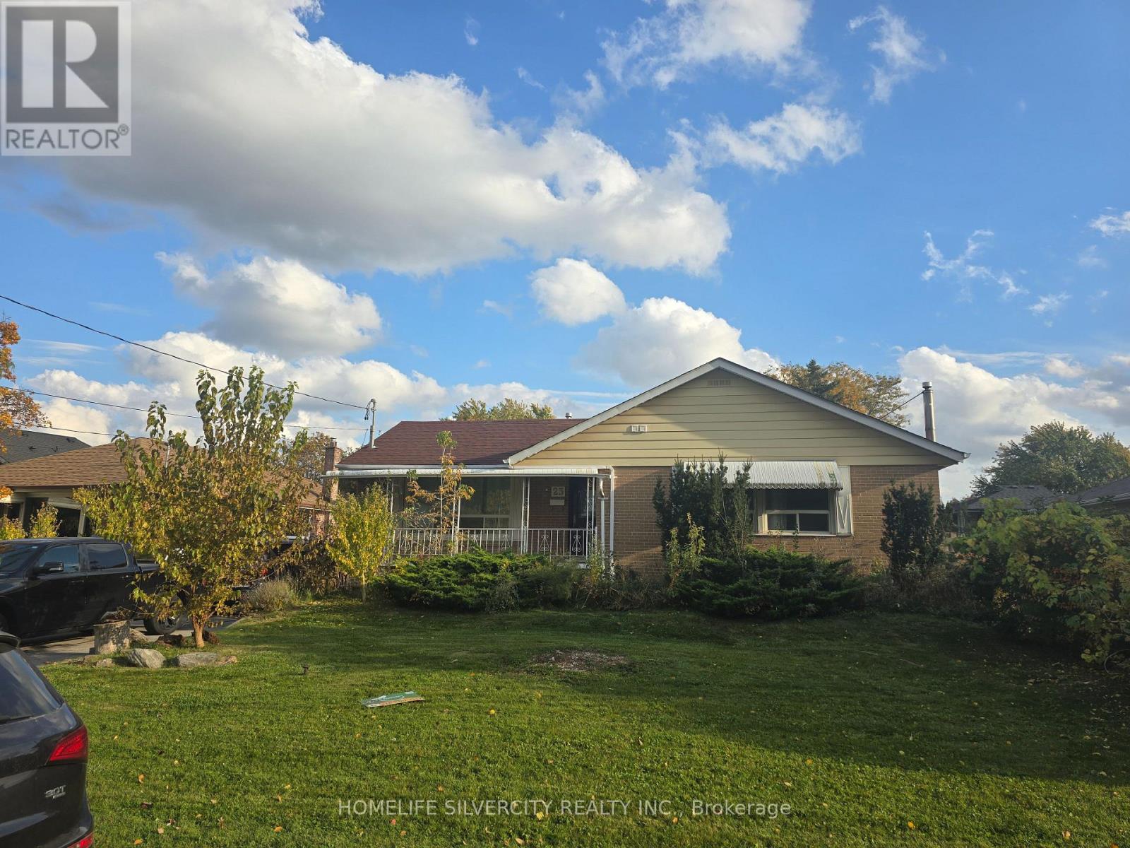 23 MALDAVER AVENUE, Mississauga, Ontario