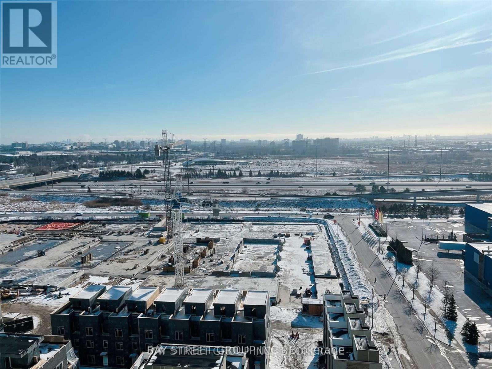 1709 - 10 Honeycrisp Crescent, Vaughan, Ontario  L4K 0M7 - Photo 9 - N12433018