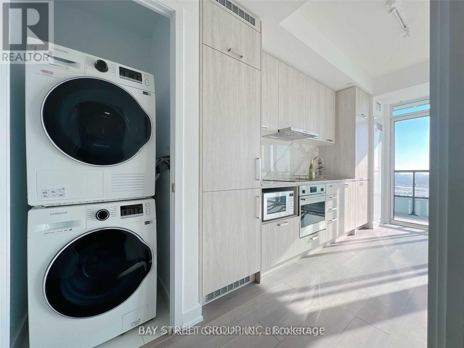 1709 - 10 Honeycrisp Crescent, Vaughan, Ontario  L4K 0M7 - Photo 14 - N12433018