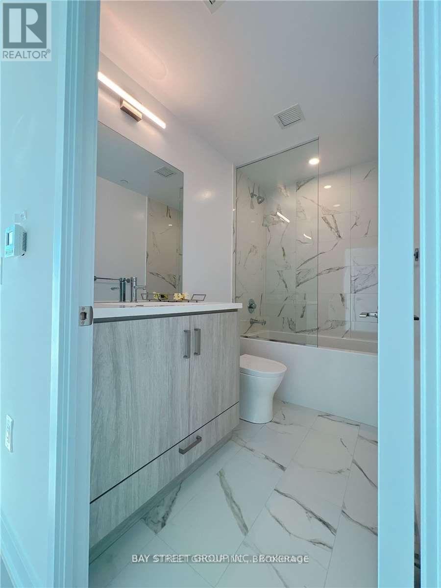 1709 - 10 Honeycrisp Crescent, Vaughan, Ontario  L4K 0M7 - Photo 10 - N12433018