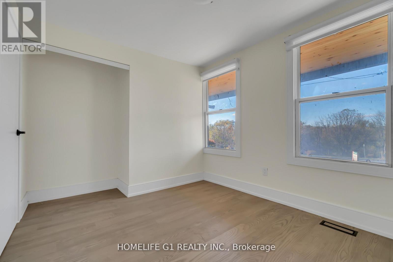 241 Charles Street W, Ingersoll, Ontario  N5C 2M5 - Photo 16 - X12553226