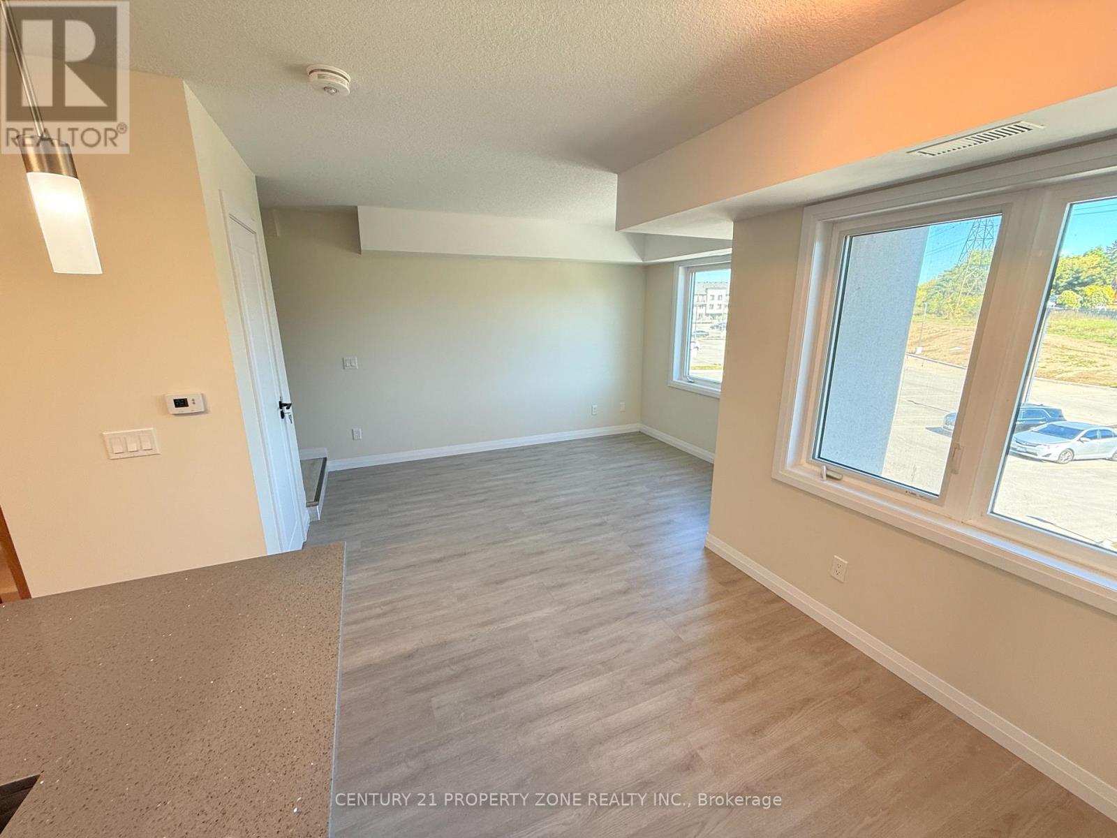 C60 - 370 Fisher Mills Road, Cambridge, Ontario  N3C 0G8 - Photo 15 - X12553238