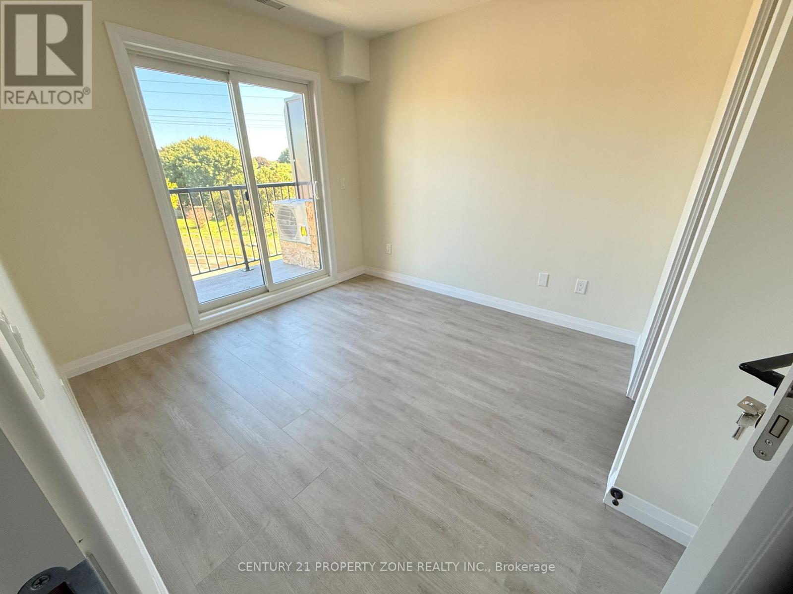 C60 - 370 Fisher Mills Road, Cambridge, Ontario  N3C 0G8 - Photo 33 - X12553238