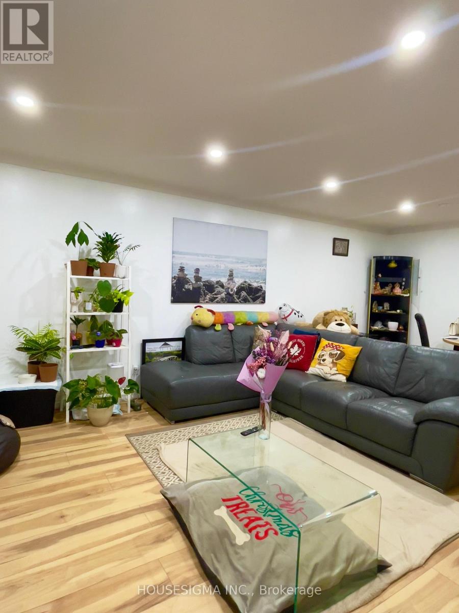 124 Dorchester Boulevard, St. Catharines, Ontario  L2M 6B9 - Photo 8 - X12553240