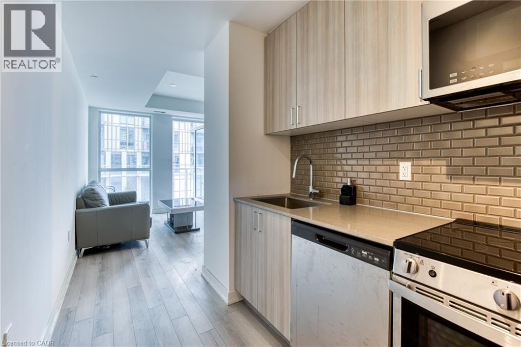 1005 Dundas Street Unit# 207, Oakville, Ontario  L6H 8C7 - Photo 7 - 40788582