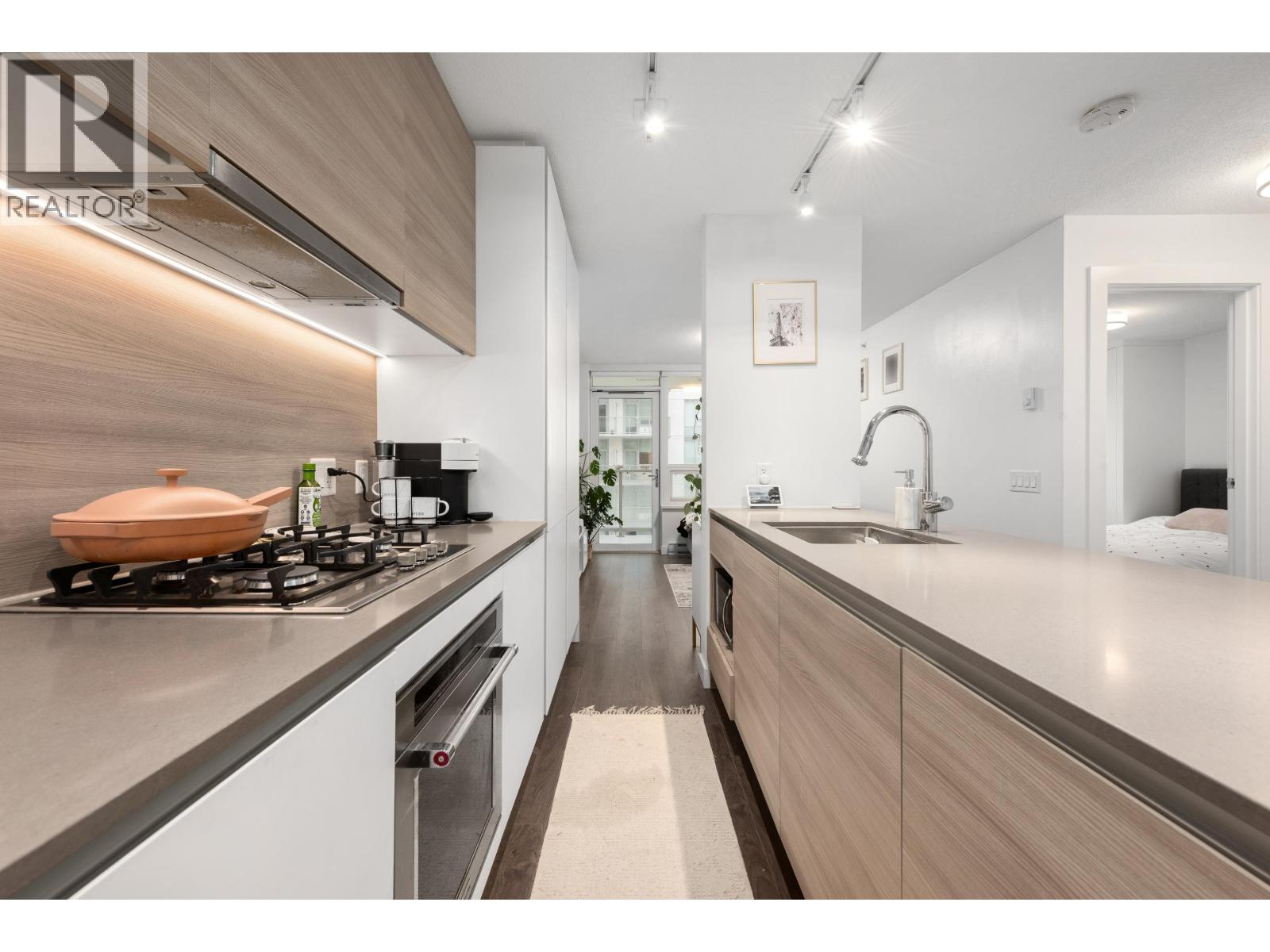 2509 908 Quayside Drive, New Westminster, British Columbia  V3M 0L4 - Photo 8 - R3068094