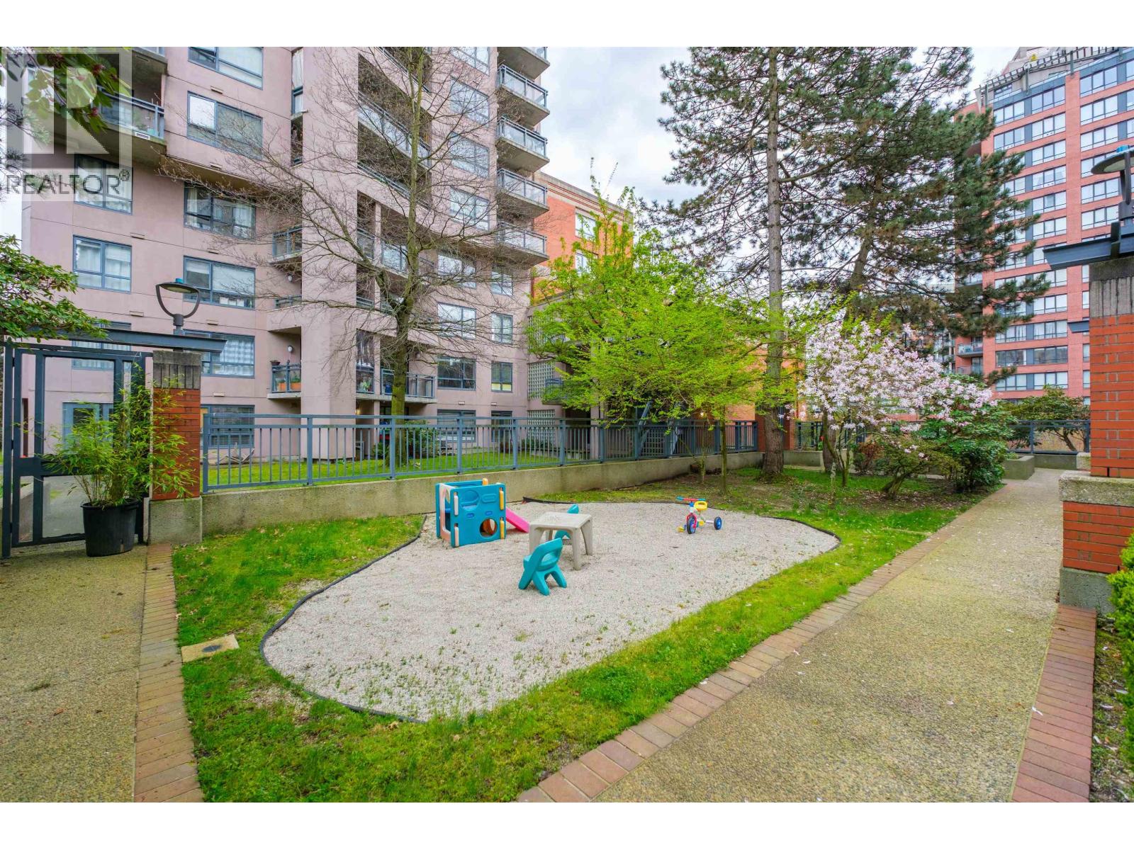 2202 289 Drake Street, Vancouver, British Columbia  V6B 5Z5 - Photo 32 - R3068096