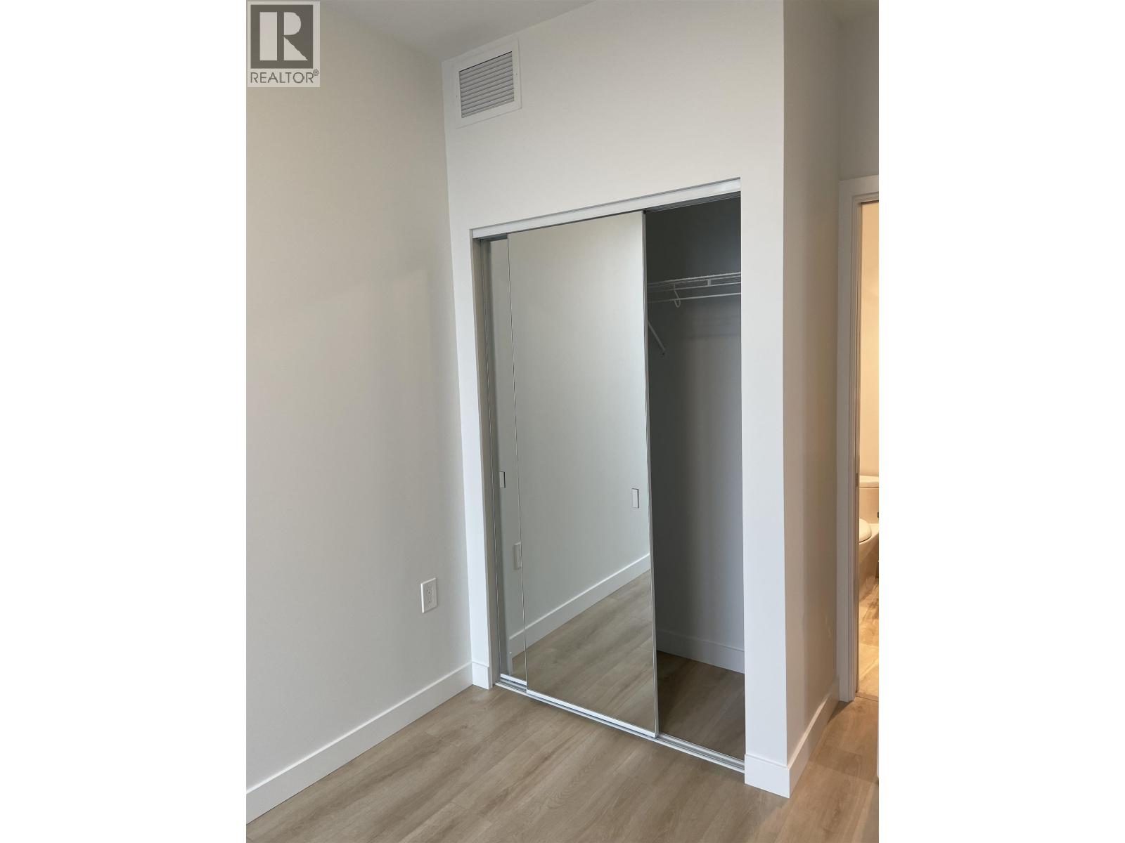 1609 567 Clarke Road, Coquitlam, British Columbia  V3J 0K7 - Photo 8 - R3068100