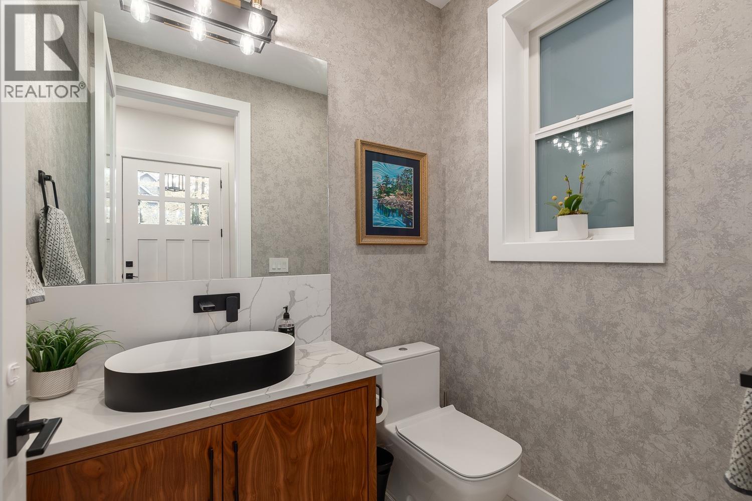 959 E 13th Avenue, Vancouver, British Columbia  V5T 2L7 - Photo 13 - R3068102