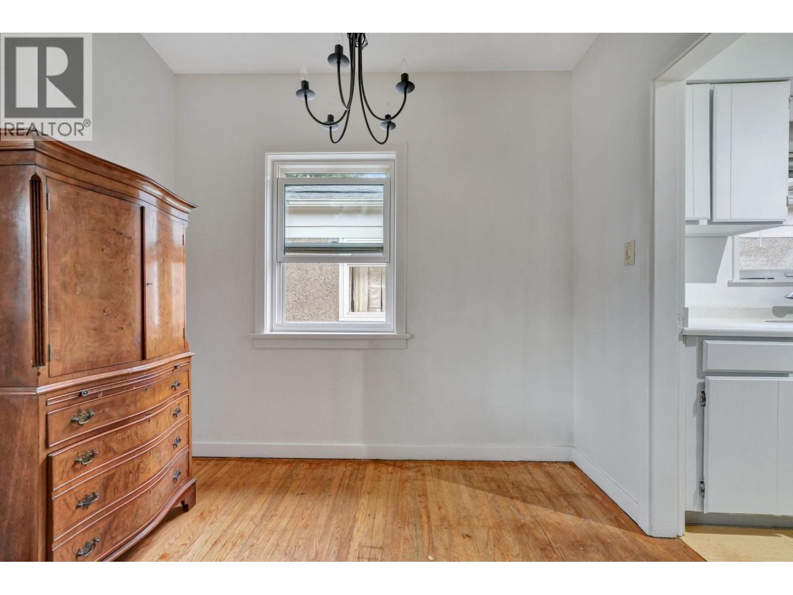 2303 W 3rd Avenue, Vancouver, British Columbia  V6K 1L6 - Photo 10 - R3068103