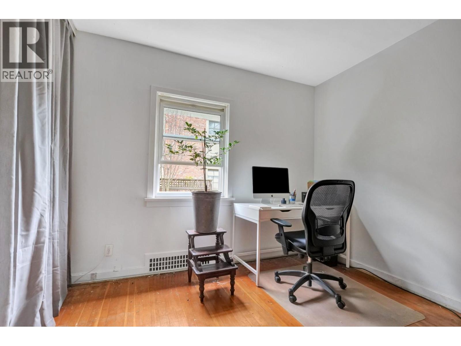 2303 W 3rd Avenue, Vancouver, British Columbia  V6K 1L6 - Photo 15 - R3068103