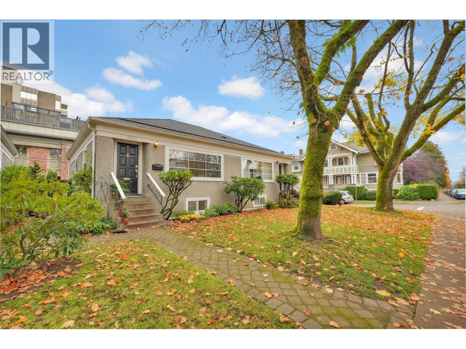 2303 W 3rd Avenue, Vancouver, British Columbia  V6K 1L6 - Photo 6 - R3068103