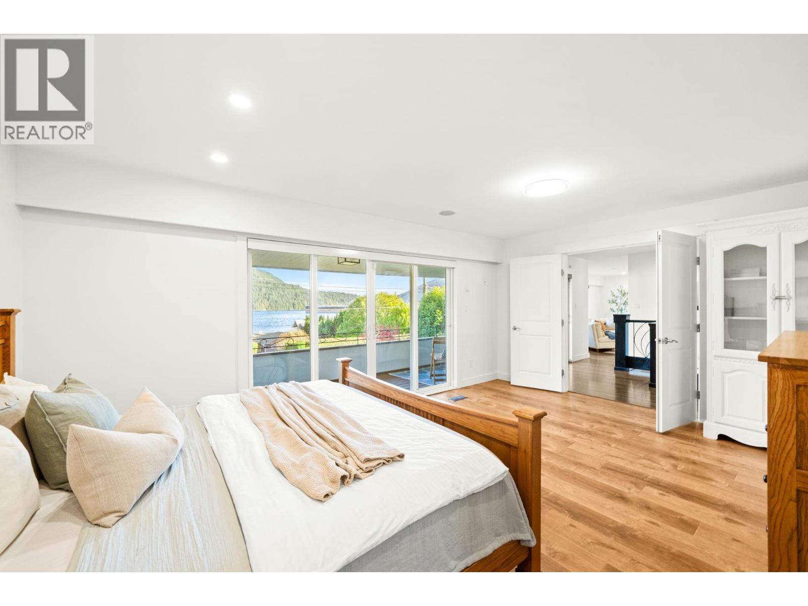 463 Beachview Drive, North Vancouver, British Columbia  V7G 1P5 - Photo 16 - R3068095