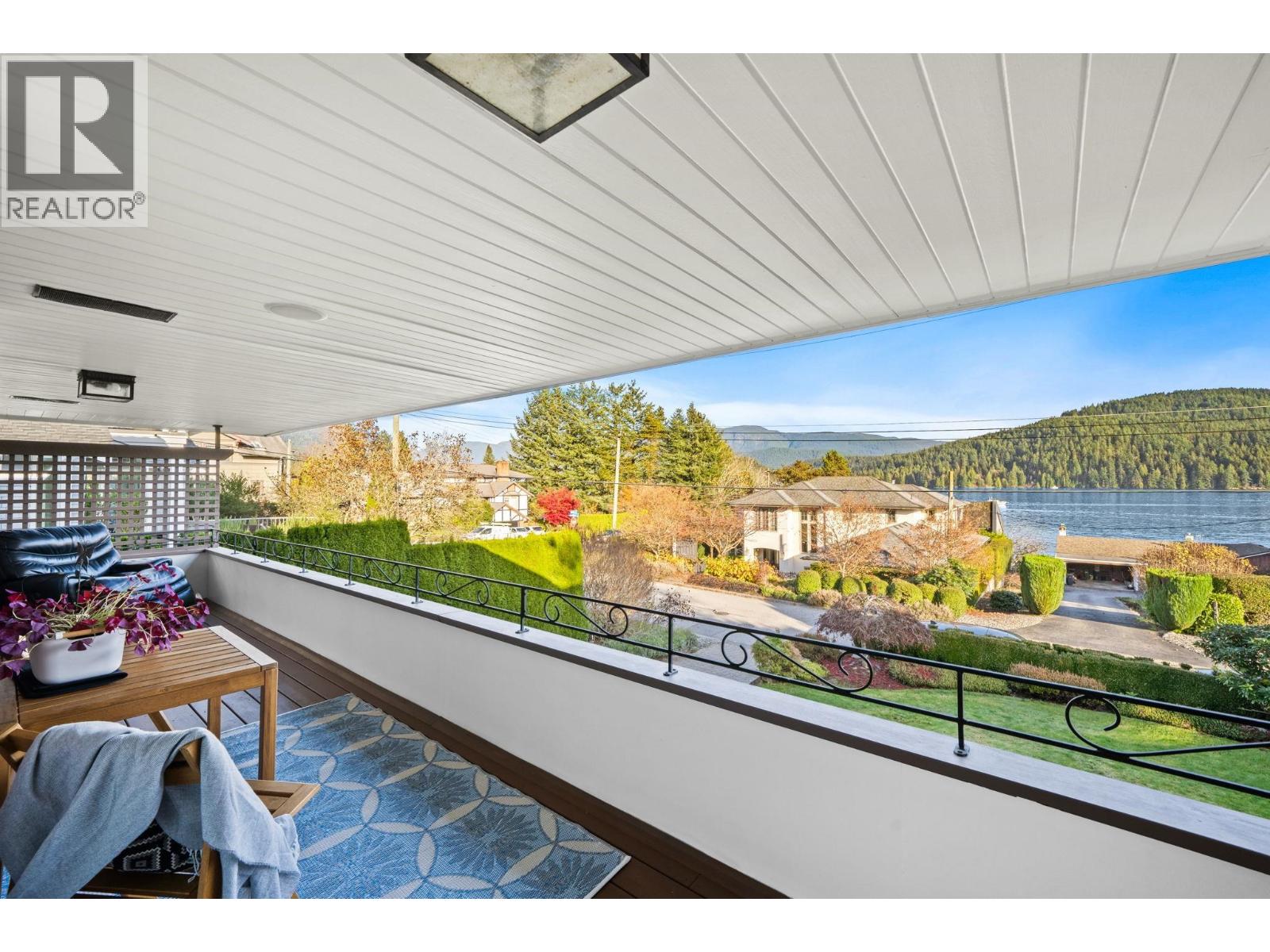 463 Beachview Drive, North Vancouver, British Columbia  V7G 1P5 - Photo 18 - R3068095