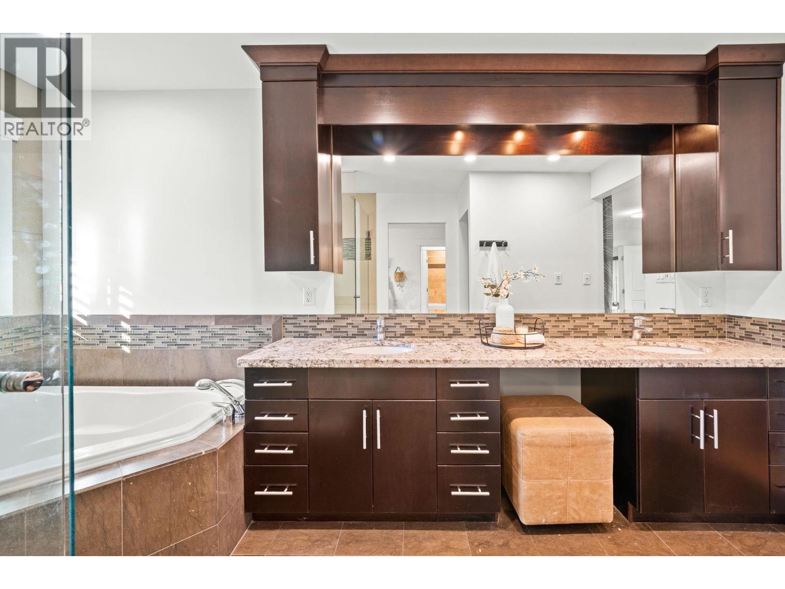 463 Beachview Drive, North Vancouver, British Columbia  V7G 1P5 - Photo 20 - R3068095