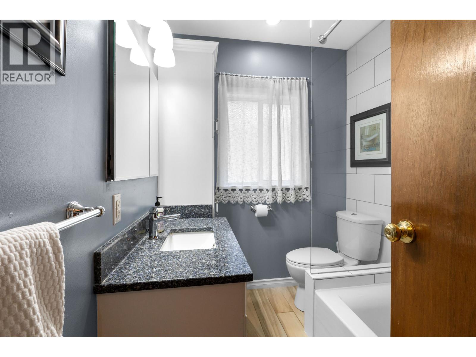 2240 E 6th Avenue, Vancouver, British Columbia  V5N 1R1 - Photo 12 - R3068108