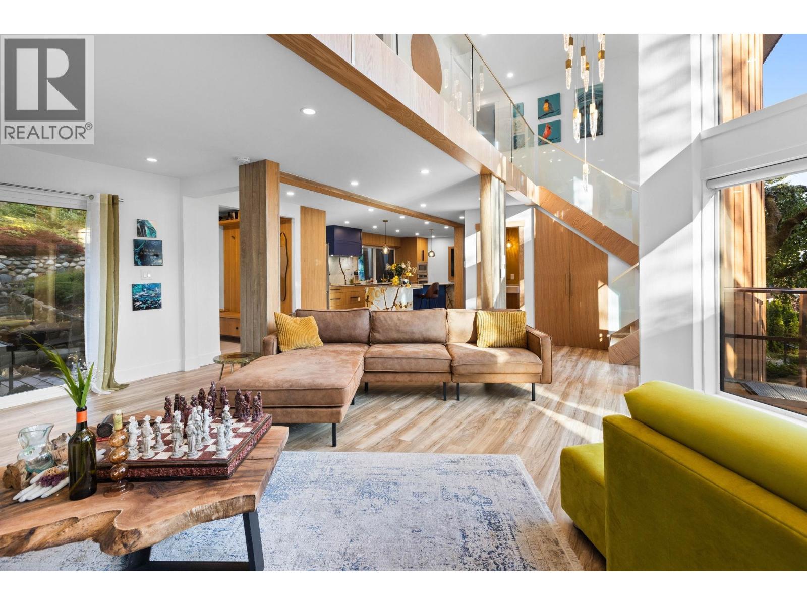 159 Roe Drive, Port Moody, British Columbia  V3H 3M9 - Photo 3 - R3068125