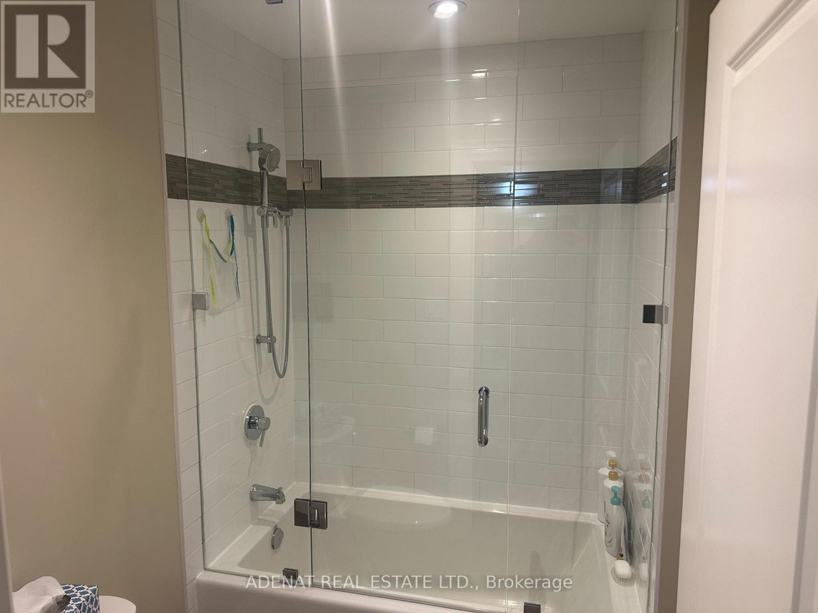 622 Coldstream Avenue, Toronto, Ontario  M6B 2L2 - Photo 19 - C12553272