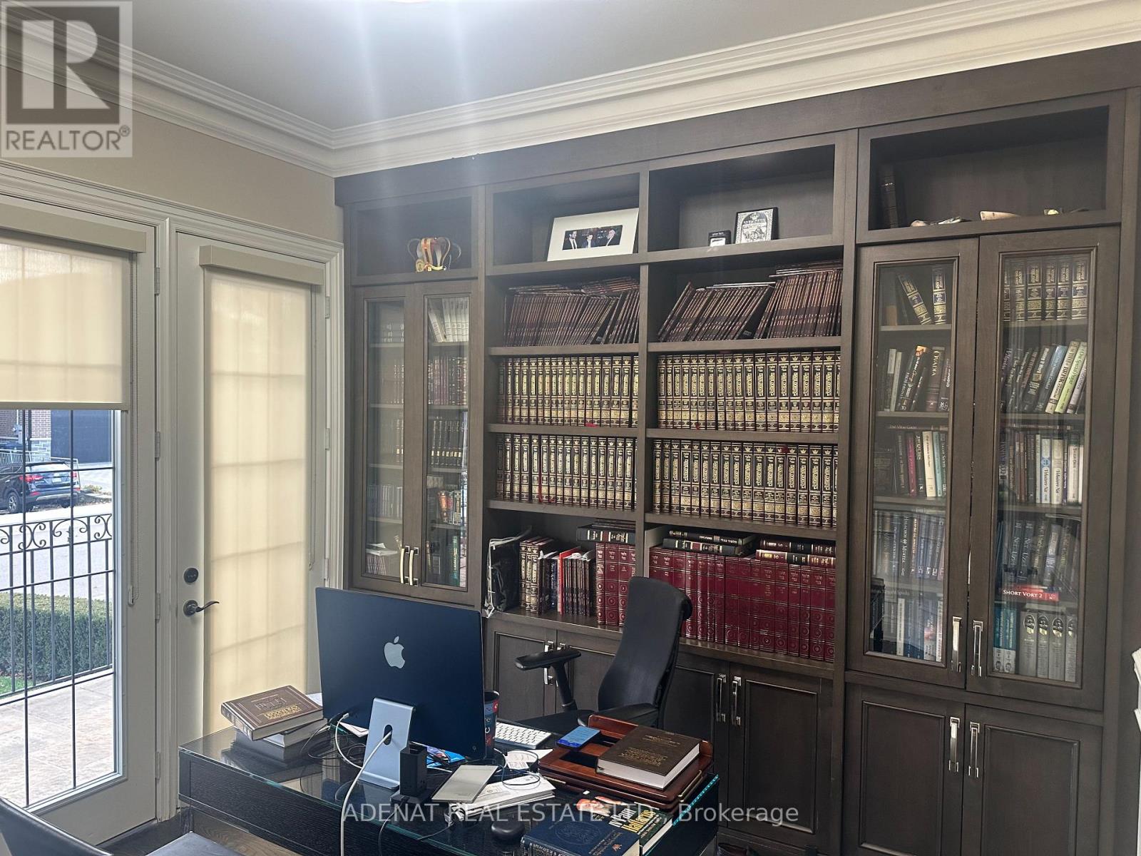 622 Coldstream Avenue, Toronto, Ontario  M6B 2L2 - Photo 7 - C12553272