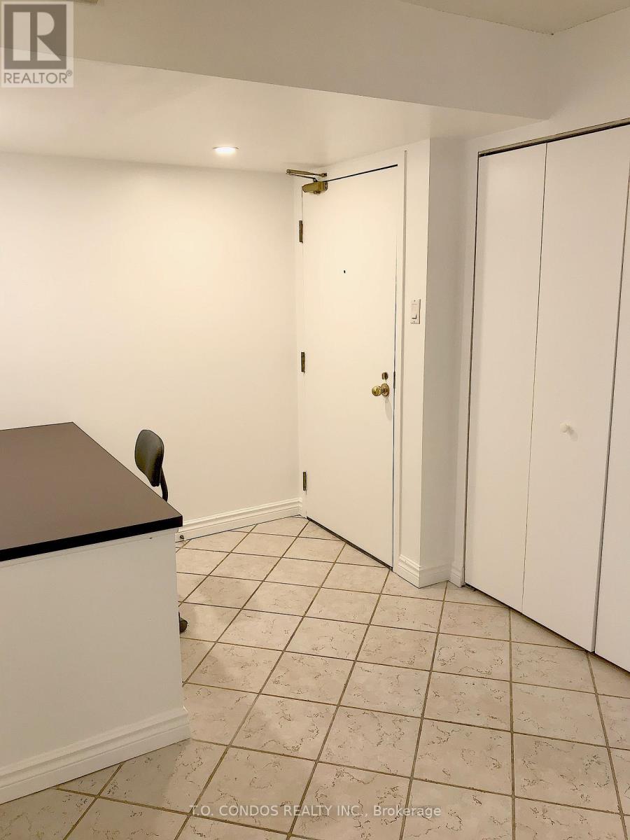 719 - 92 King Street E, Toronto, Ontario  M5S 3K6 - Photo 3 - C12553290