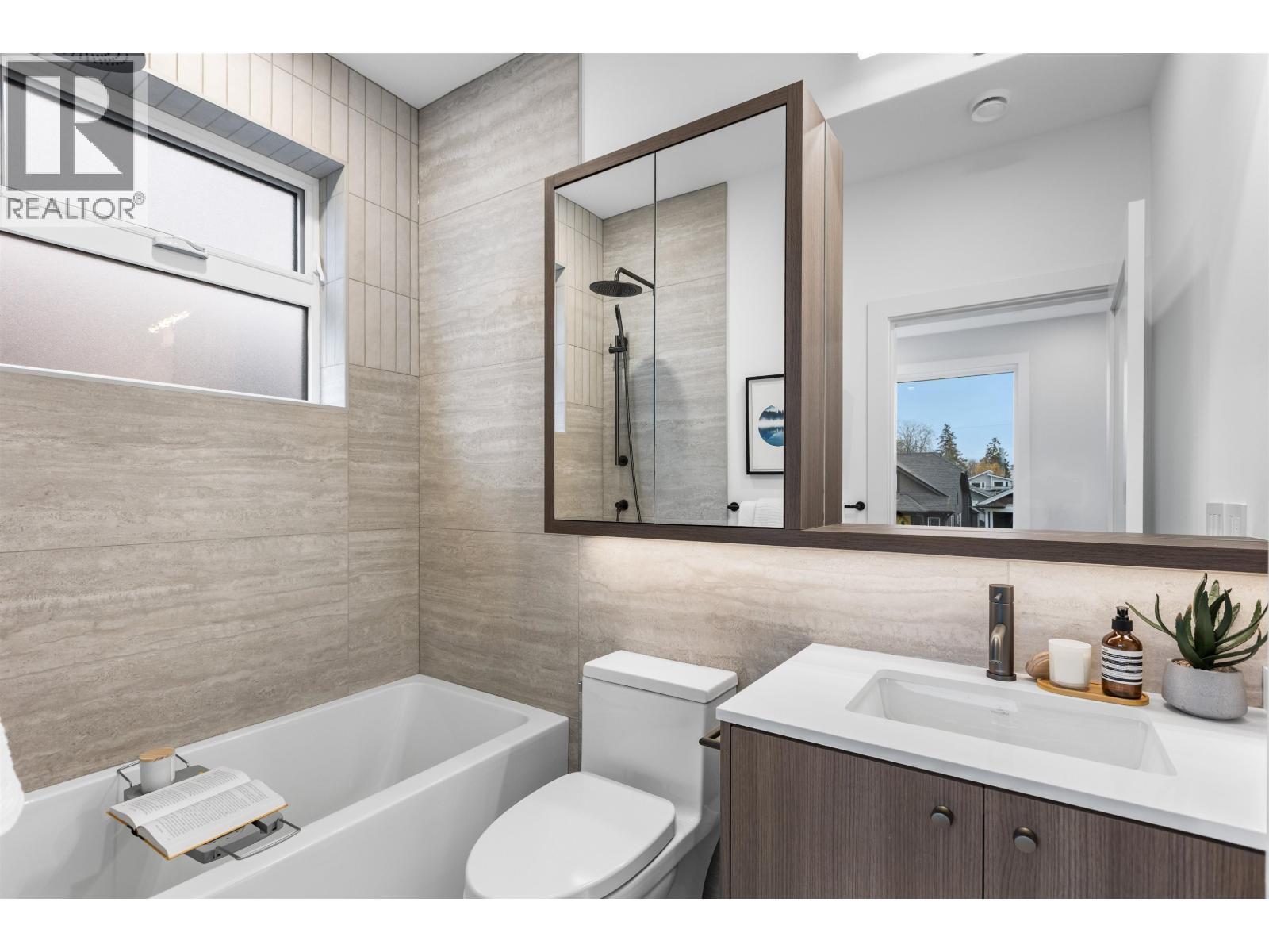 1 2607 Dundas Street, Vancouver, British Columbia  V5K 1R1 - Photo 16 - R3067370