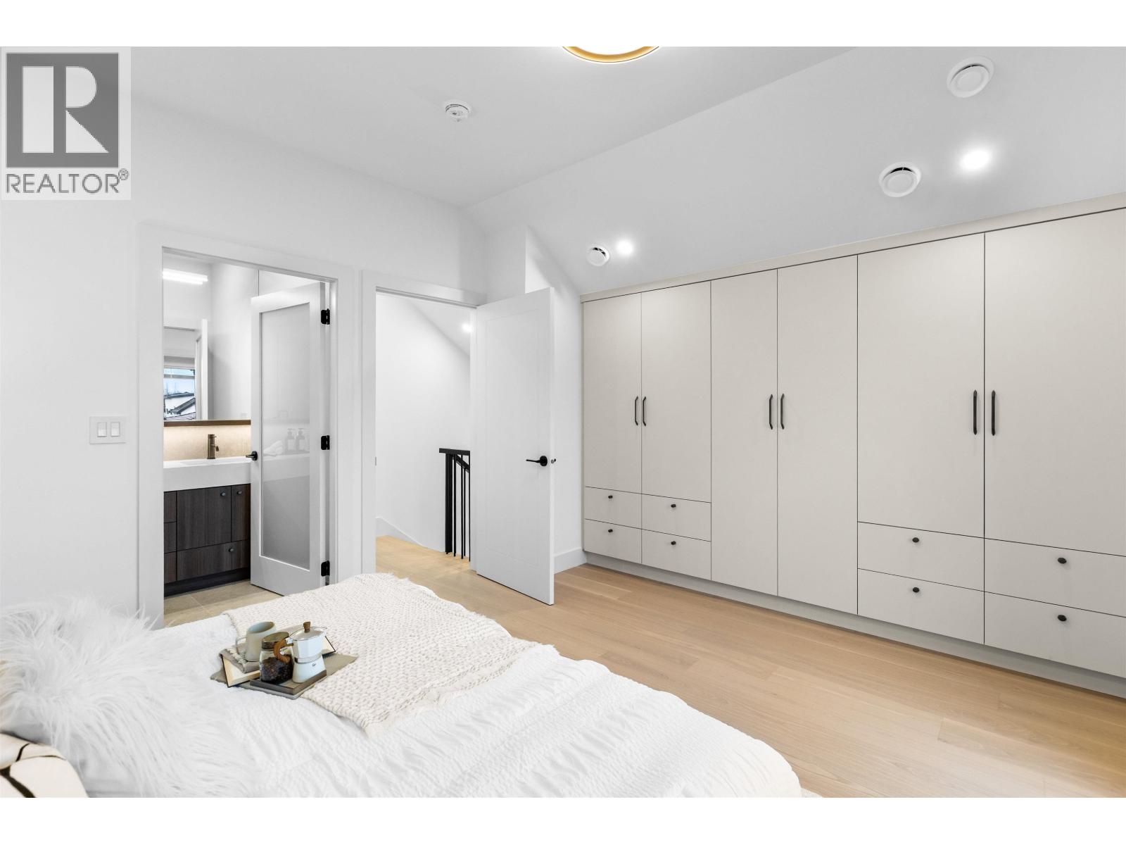 1 2607 Dundas Street, Vancouver, British Columbia  V5K 1R1 - Photo 13 - R3067370