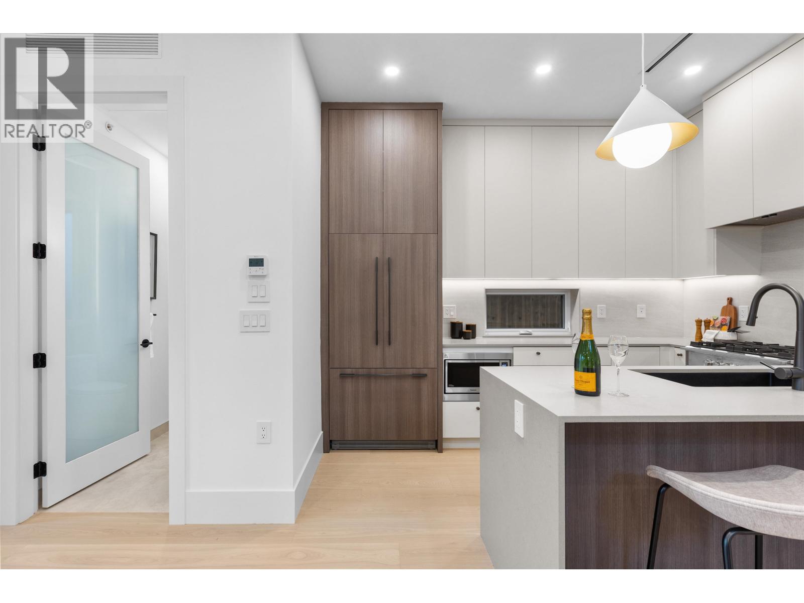 1 2607 Dundas Street, Vancouver, British Columbia  V5K 1R1 - Photo 7 - R3067370