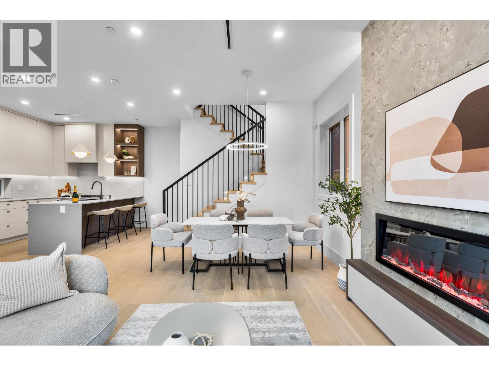 1 2607 Dundas Street, Vancouver, British Columbia  V5K 1R1 - Photo 5 - R3067370