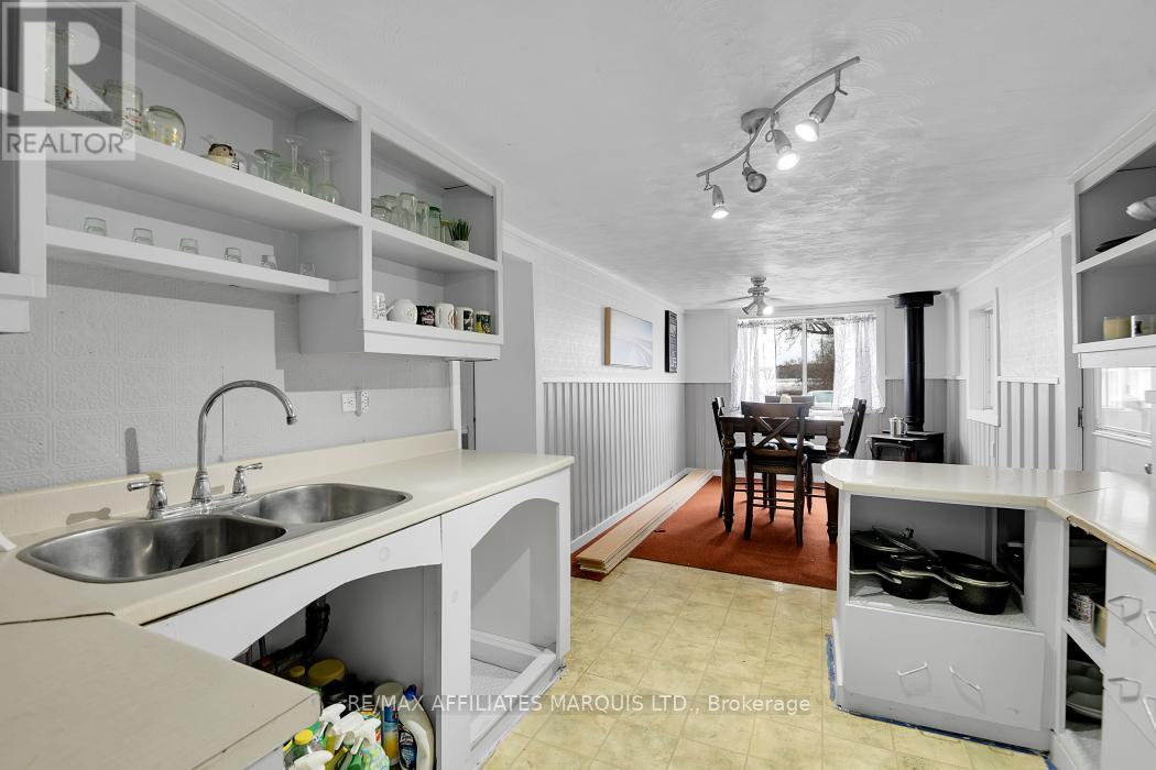 4872 Nine Mile Road, South Glengarry, Ontario K0C 1S0 - Photo 13 - X12553312