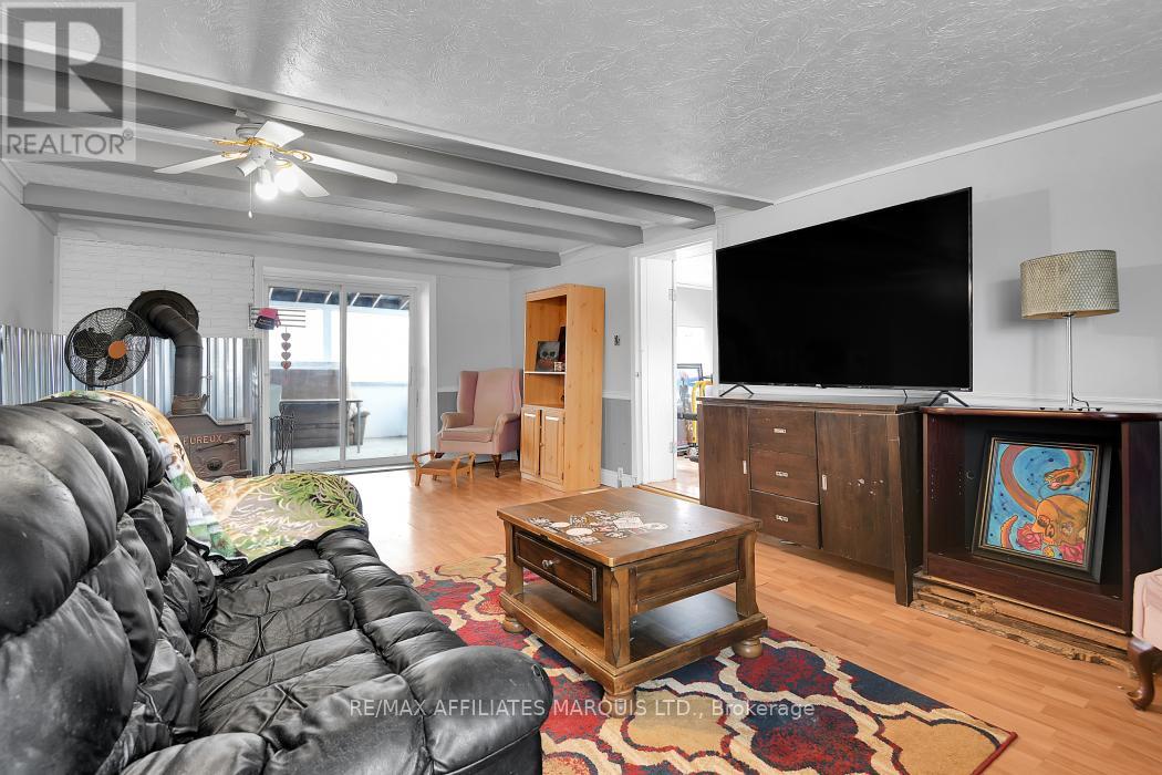 4872 Nine Mile Road, South Glengarry, Ontario K0C 1S0 - Photo 16 - X12553312