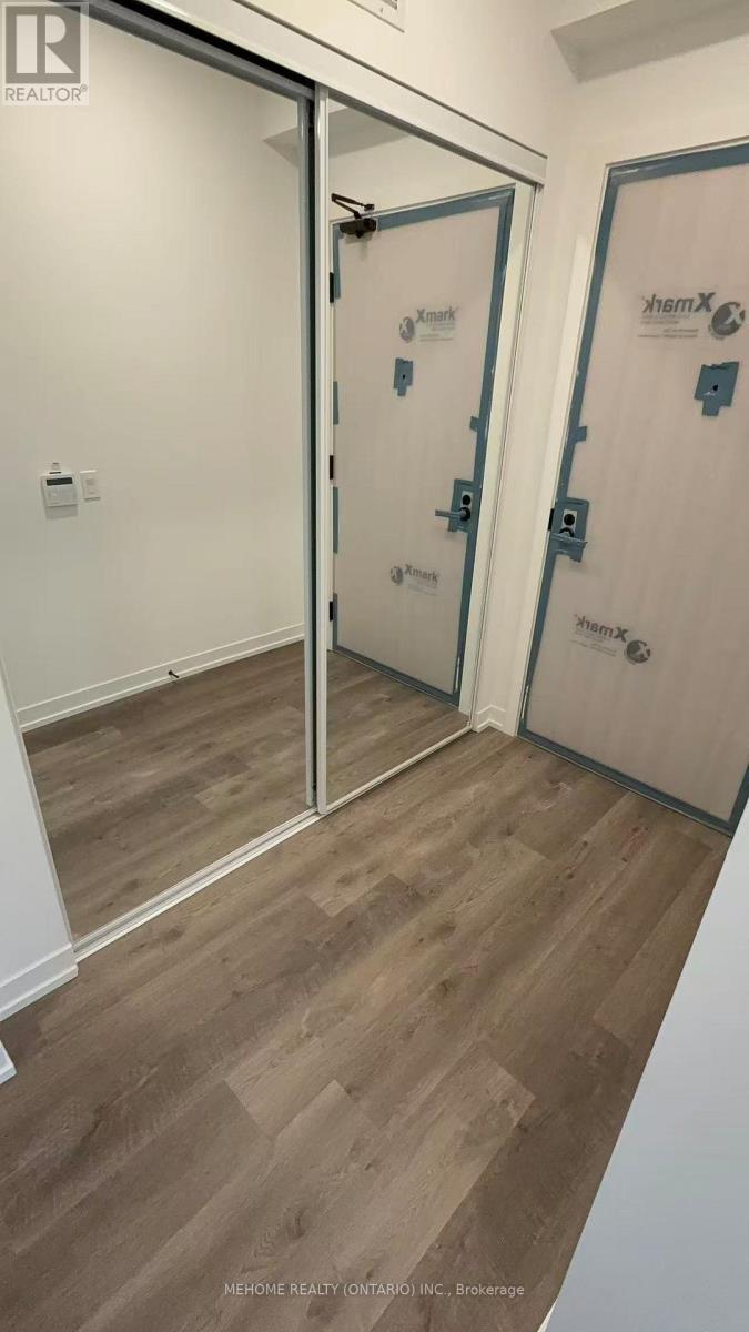 1909 - 8 Interchange Way, Vaughan, Ontario  L4K 5Z7 - Photo 2 - N12553282