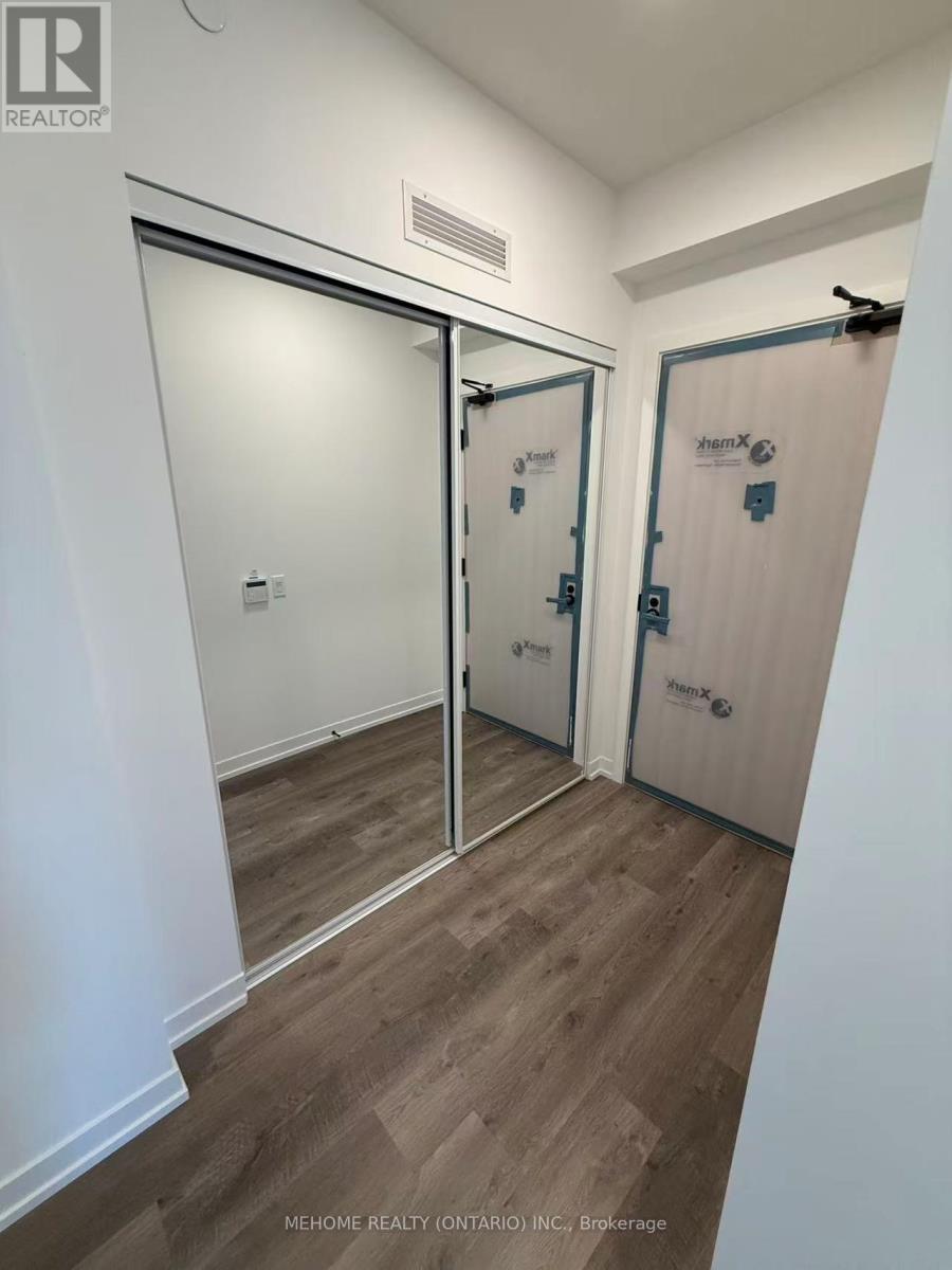 1909 - 8 Interchange Way, Vaughan, Ontario  L4K 5Z7 - Photo 3 - N12553282