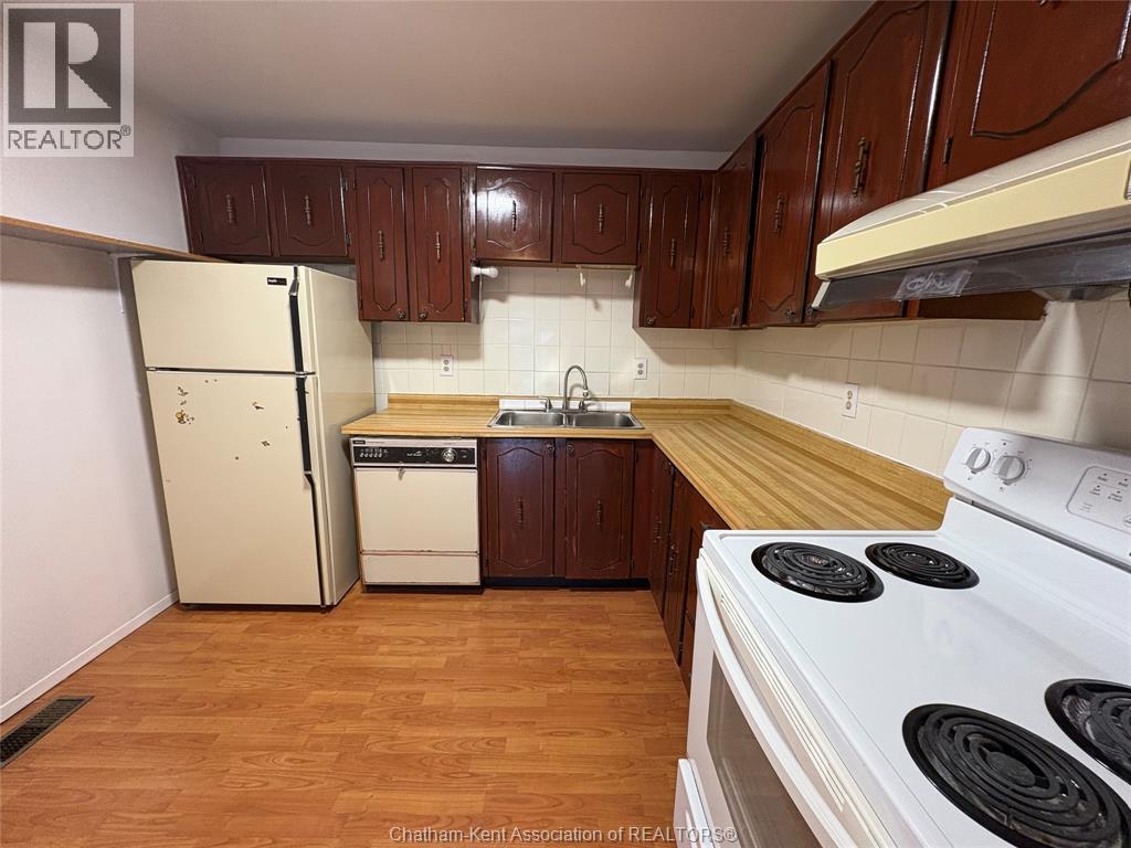 104 Randolf Crescent, Chatham, Ontario  N7M 5Y1 - Photo 8 - 25025640