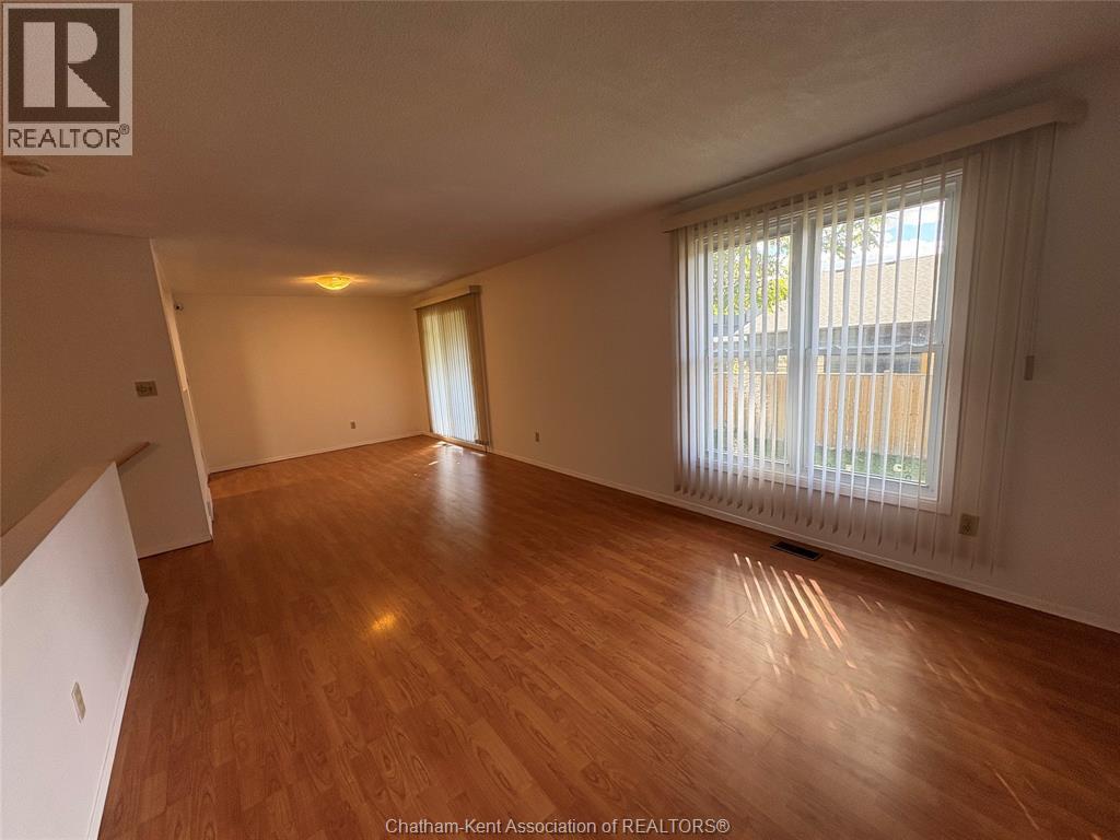 104 Randolf Crescent, Chatham, Ontario  N7M 5Y1 - Photo 4 - 25025640