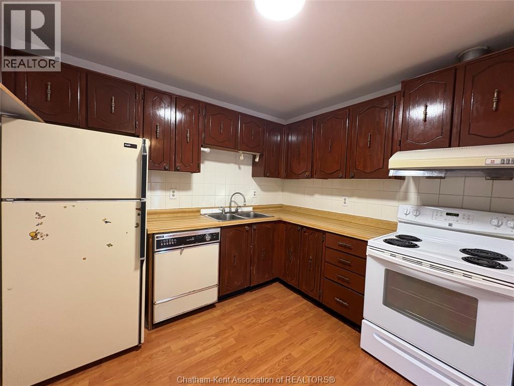 104 Randolf Crescent, Chatham, Ontario  N7M 5Y1 - Photo 9 - 25025640