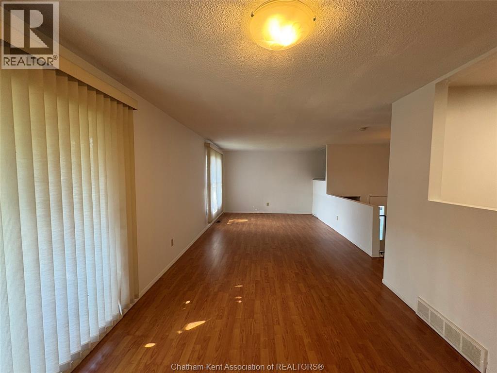 104 Randolf Crescent, Chatham, Ontario  N7M 5Y1 - Photo 5 - 25025640