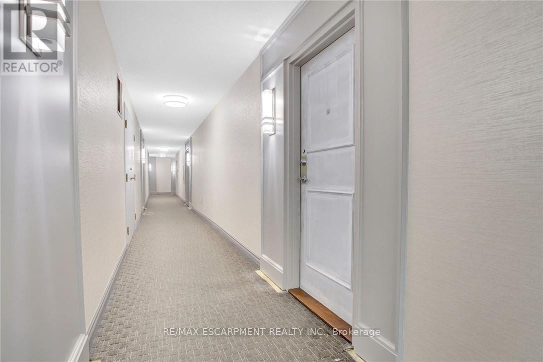 306 - 75 King Street E, Mississauga, Ontario L5A 4G5 - Photo 10 - W12553276