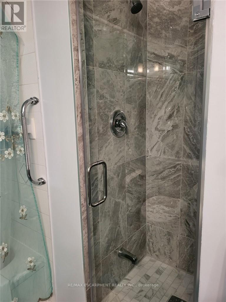 306 - 75 King Street E, Mississauga, Ontario L5A 4G5 - Photo 18 - W12553276